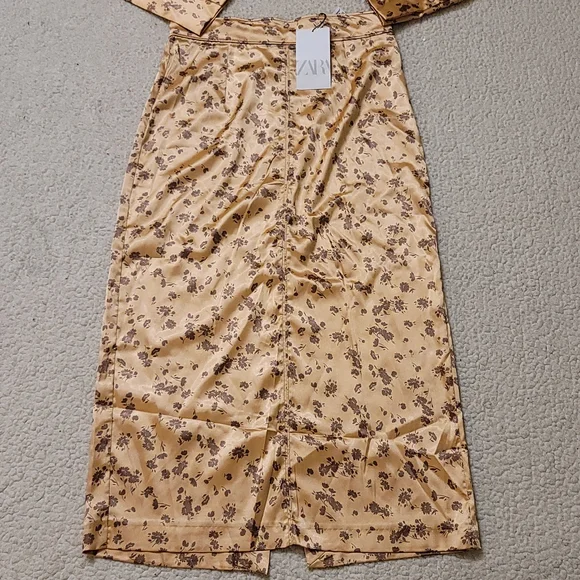 NWT Zara Satin Croped Top and Midi Skirt Set in Copper - Picture 7 of 13